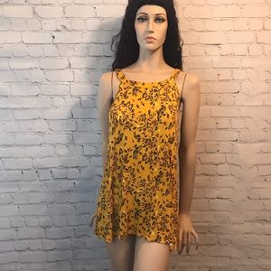Torrid yellow butterfly tank top blouse size 0